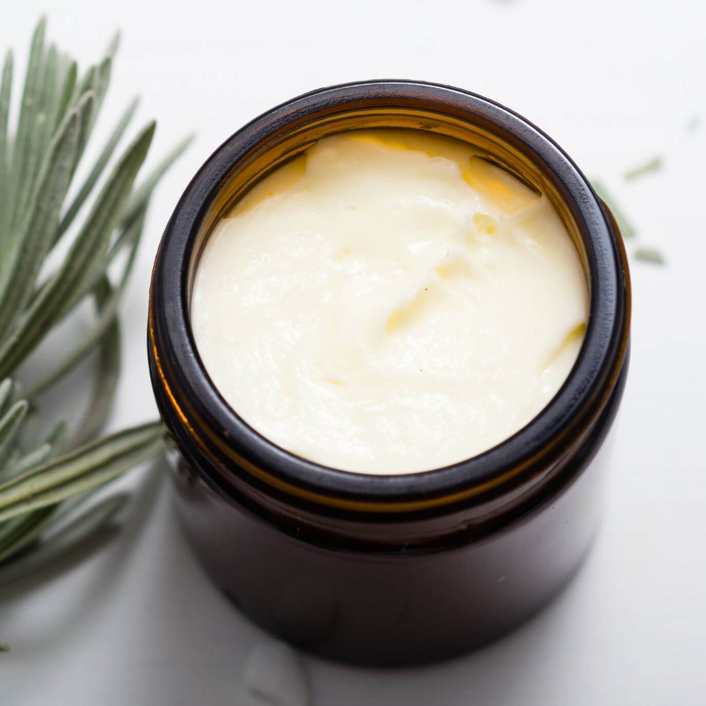 Easy 2-Ingredient Body Butter Recipe - Plastic Free Amsterdam